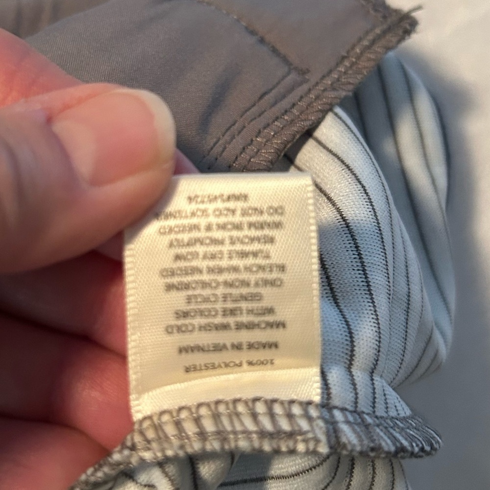 Onward Reserve NWT cloud quilt vest in gray size L - Picture 8 of 8